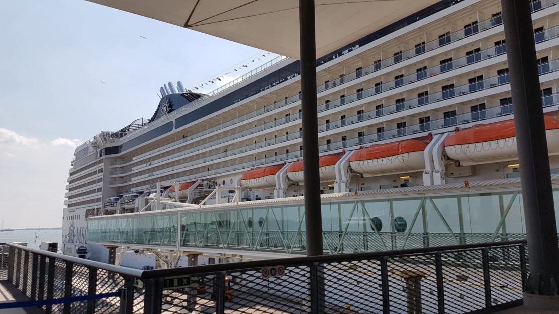 Exterior del crucero MSC Música.