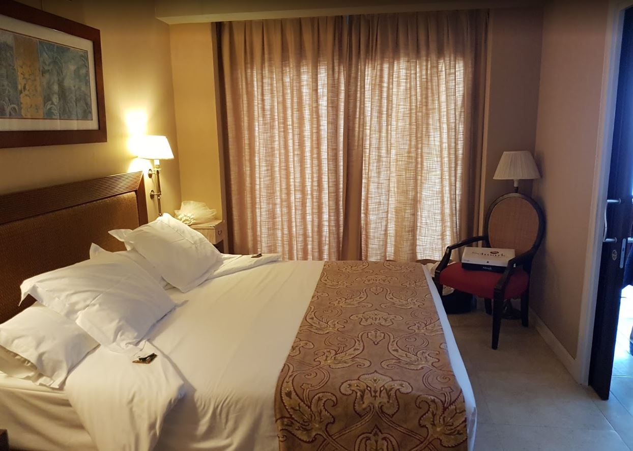 Habitación del Gran hotel Guadalpín Banús